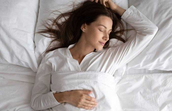 Dormir mais de dez horas por noite eleva risco de doenças