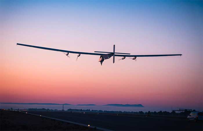 Avião solar passa em teste e promete ser capaz de voar para sempre