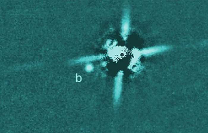 Astrônomos registram imagem direta de exoplaneta “bebê”