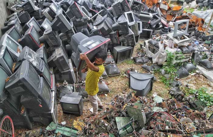 Ao reciclar menos de 3% do lixo eletrônico que gera, Brasil prejudica o meio ambiente