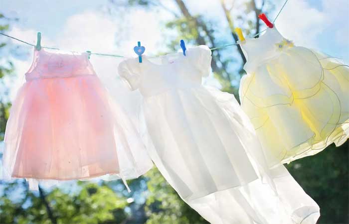 Tirar mofo de roupas não precisa ser um drama e nem exige o uso de produtos químicos nocivos