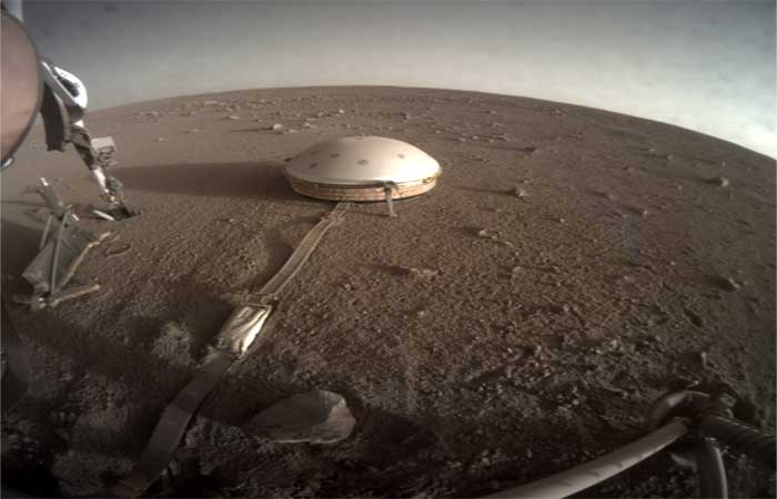 Novos estudos da sonda InSight investigam subsolo de Marte com base em ruídos sísmicos