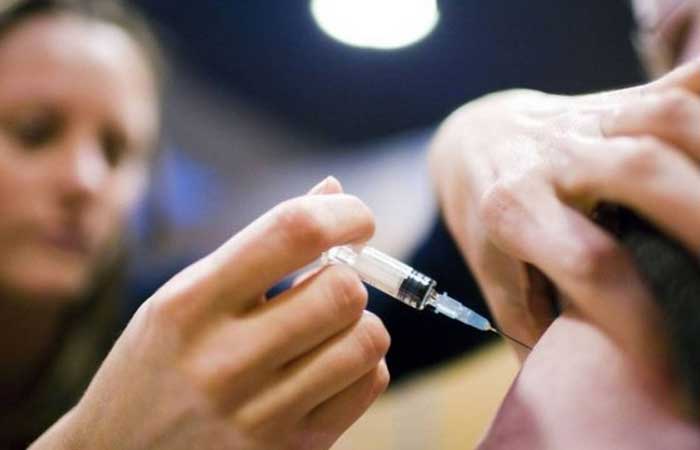 Ministério da Saúde vai reduzir prazo de dose de reforço para quatro meses
