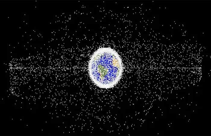 Lixo espacial é armadilha que pode enclausurar a humanidade na Terra