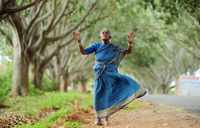 Com 109 anos, indiana apelidada de “mãe das árvores” já plantou mais de 8 mil árvores
