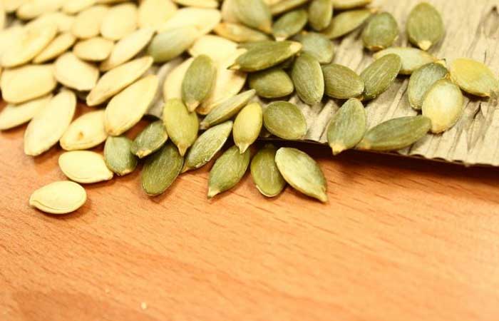 Além de saborosa e crocante, sementes de abóbora assadas é uma receita saudável e sustentável