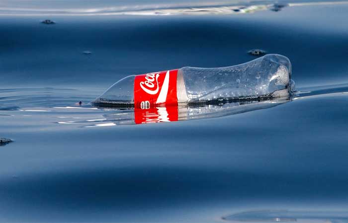 Plastic Bank impede que 2 bilhões de garrafas plásticas cheguem aos oceanos