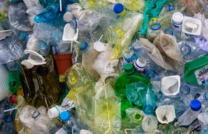Empresas pedem à ONU política mais dura contra a poluição plástica