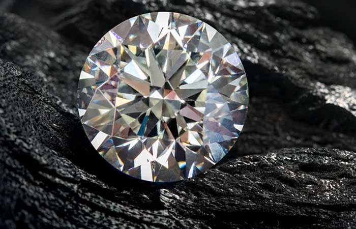 Maior joalheria do mundo só vai vender diamantes feitos em laboratório