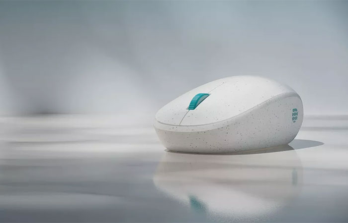 Microsoft lança mouse feito com plástico retirado do oceano