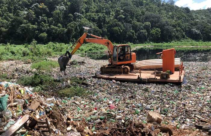 Megalimpeza prevê retirada de 12 mil toneladas de lixo do Rio Tietê no interior de SP