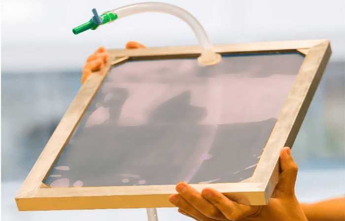 Purificador desenvolvido na Suíça limpa água usando apenas luz solar