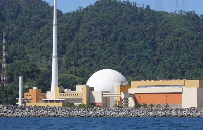 Temporais em Angra impediram rotas de fuga se usinas nucleares tivessem acidente, mas empresa não desligou reatores