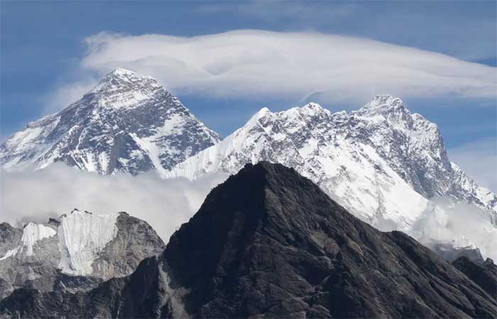 Instalaram uma estação meteorológica no topo do Everest: a mais alta do mundo
