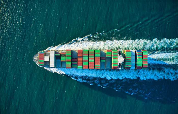 Artigo aponta soluções para reduzir a emissão de CO2 e o consumo de combustível no transporte marítimo