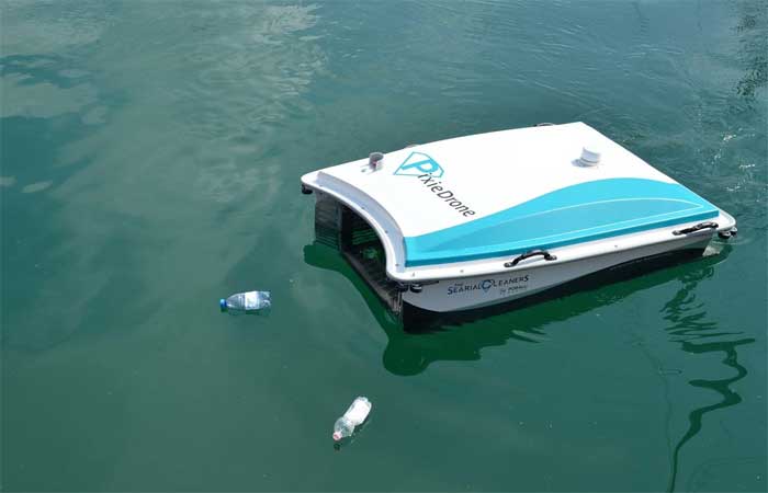 Dispositivos que limpam plástico do mar são instalados em Gênova
