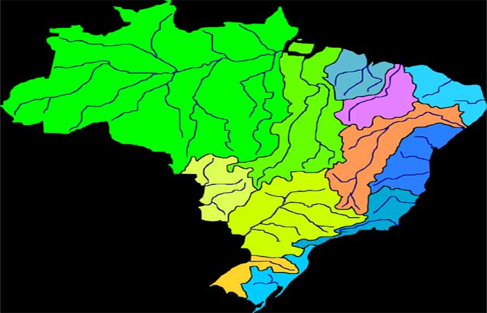 Quantas bacias hidrográficas existem no Brasil?