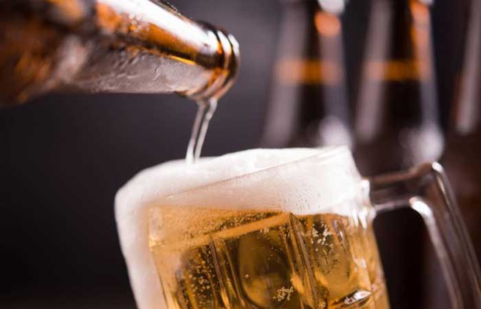 Não há remédio para curar a ressaca; não beber é única forma de evitar mal-estar causado pelo álcool