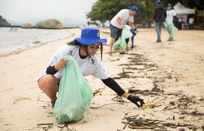 Petrobras contribui para coleta de mais de 8 toneladas de lixo no Dia Mundial de Limpeza de Praias