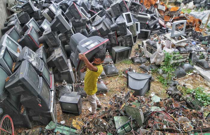 Juiz de Fora realiza coleta itinerante de lixo eletrônico