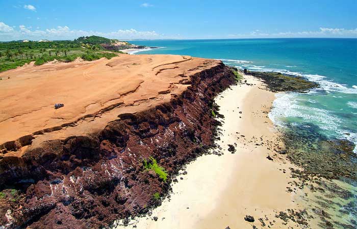 Praia da Pipa RN é relacionada entre os 10 destinos mais sustentáveis do Brasil