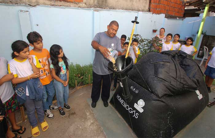 Fortaleza ganha sistema que produz biogás com o lixo gerado nas escolas