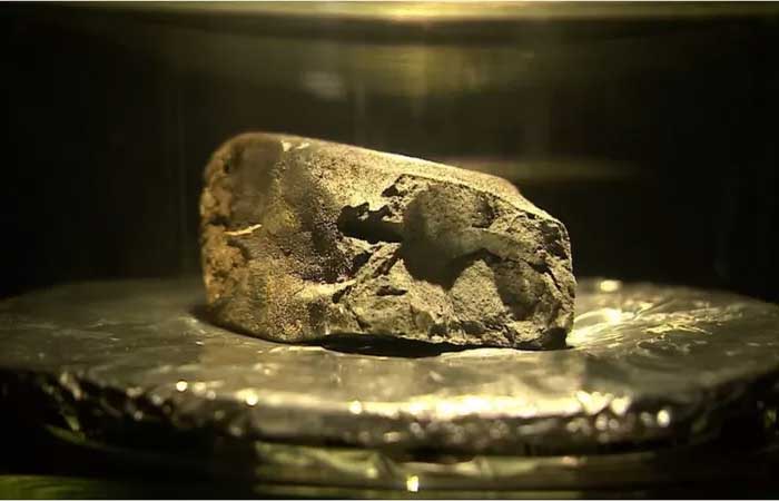 O meteorito que reforça tese de que água da Terra veio do espaço
