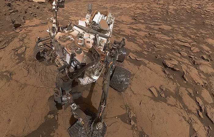Rover Curiosity descobriu mineral rico em água em cratera de Marte