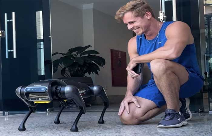 Empresário brasileiro compra cão robô por R$ 65 mil para ser seu pet