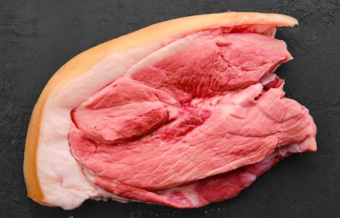 Carne de laboratório ganha camada de gordura para ficar mais suculenta