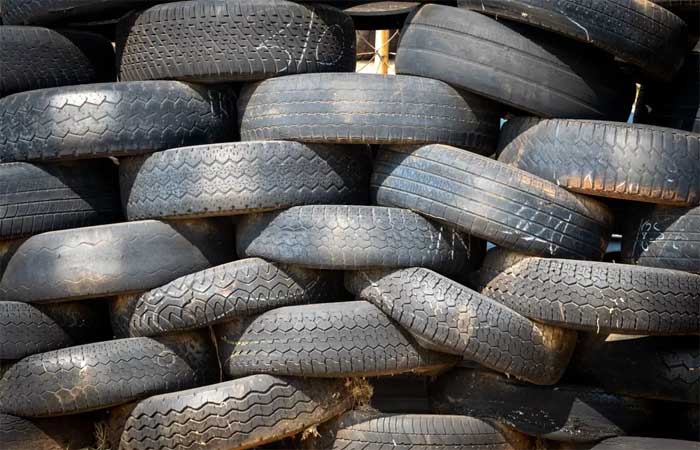 Método permite aproveitamento simultâneo de borracha de pneus e isopor em produtos reciclados