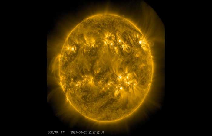 Temperatura das erupções do Sol ajuda a entender a natureza do plasma solar