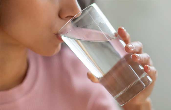 Beber água gelada estimula o nervo vago e alivia o estresse