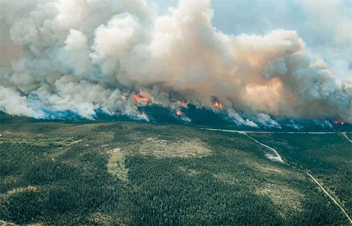 Mudanças climáticas pioraram incêndios no Canadá, diz estudo