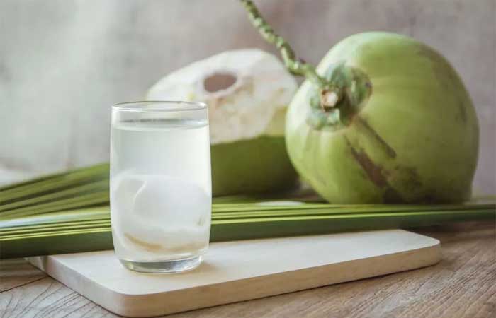 Água de coco: hidratação rápida e mais potássio que a banana; os benefícios da bebida