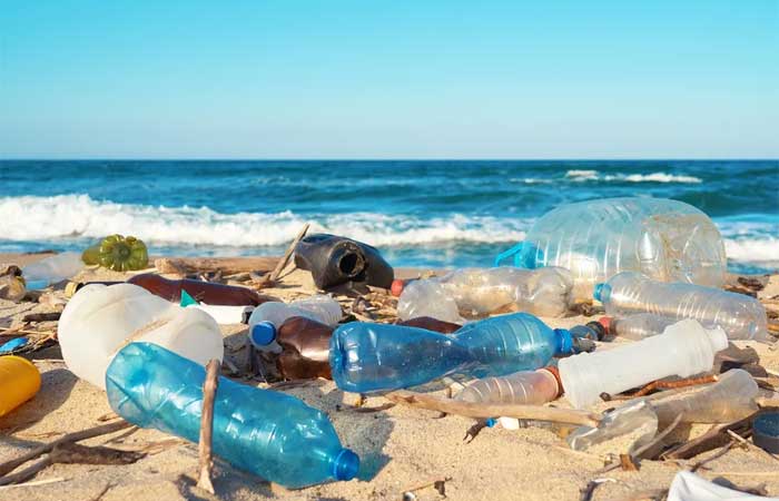 Encontro no Quênia discute tratado global sobre poluição plástica