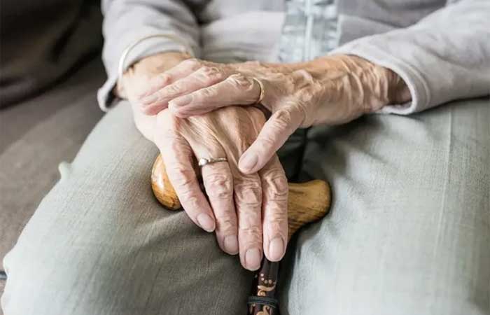 Viver a velhice é o segredo da longevidade, diz especialista