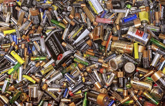 Quase 1.300 toneladas de pilhas e baterias foram enviadas para a reciclagem em 2023
