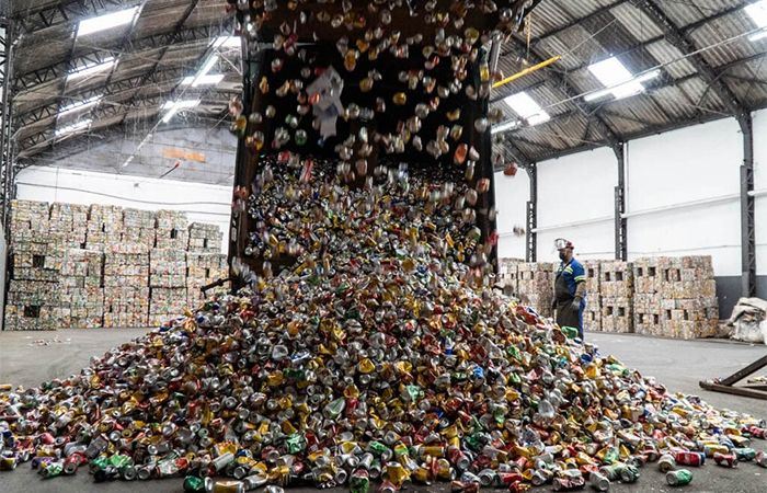 30 toneladas de latas coletadas no São João serão recicladas