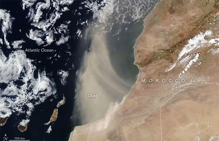 Satélite da Nasa flagra poeira do Saara invadindo o Atlântico