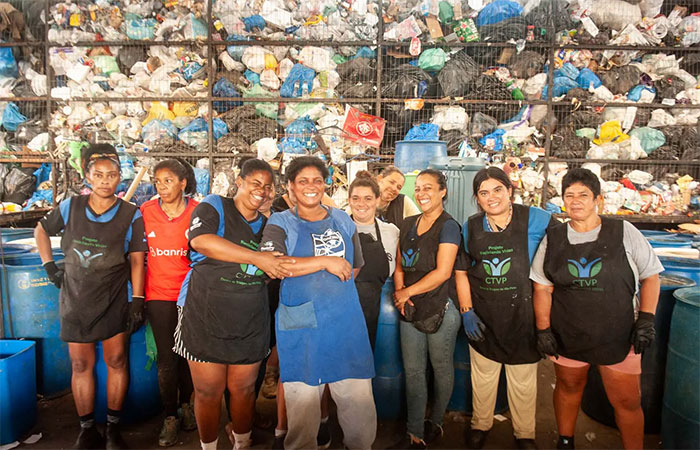 Catadores de materiais recicláveis são peças-chave na gestão de resíduos frente à crise climática