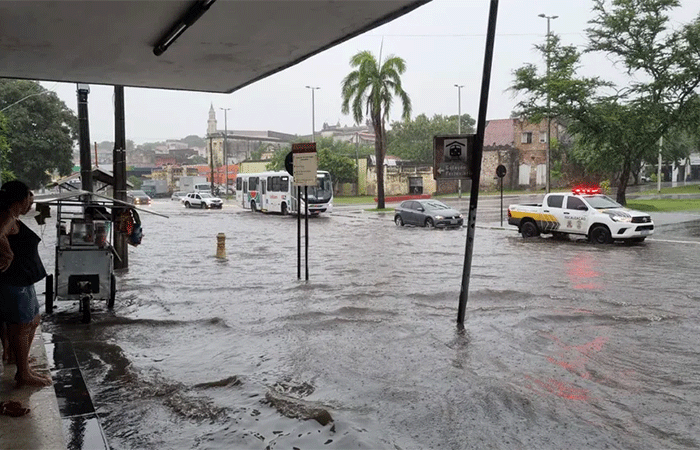 Inmet renova alerta de chuvas para João Pessoa e outras 14 cidades do Litoral da PB