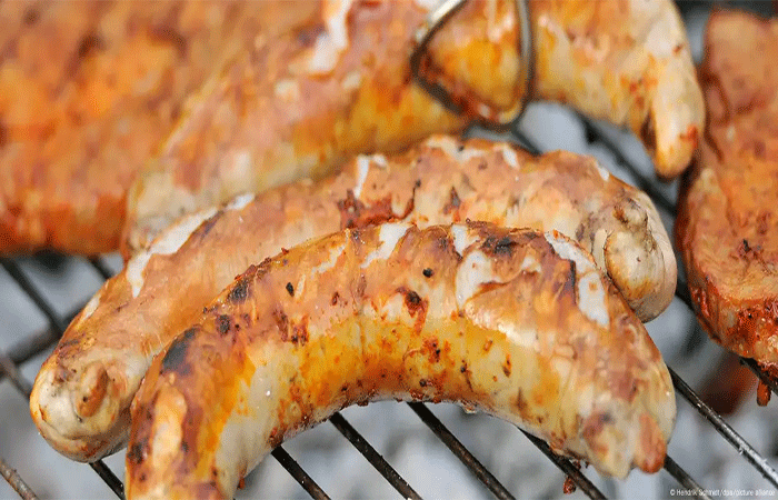 Por que algumas carnes processadas não devem ser grelhadas