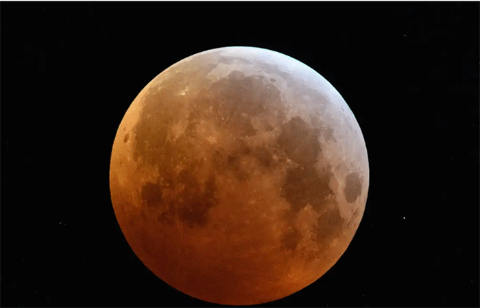 Lua de sangue: eclipse lunar total ocorre neste domingo
