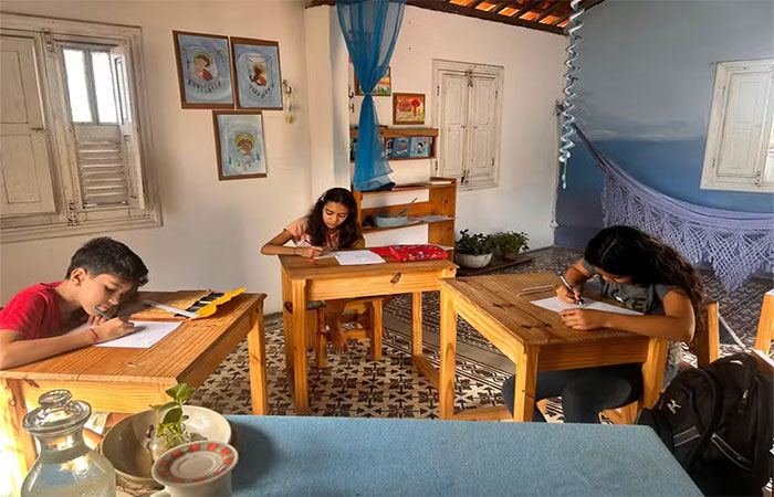 Professora da Paraíba transforma sala de aula em espaço de poesia e consciência