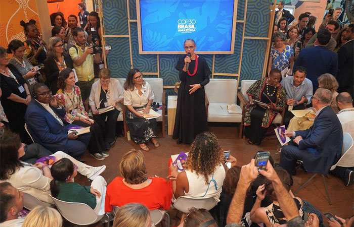 Trocar vantagem competitiva por vantagem colaborativa é o rumo futuro, diz Marina