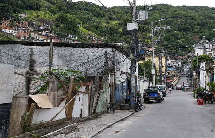 Dois em cada três habitantes de favela moram em vias sem árvores