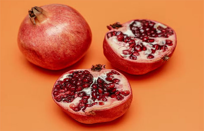 Romã pode ajudar o coração? O que a ciência já sabe sobre a ‘fruta da sorte’