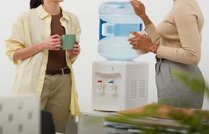 Brasil é citado e ‘preocupa’ em estudo sobre contaminação da água de bebedouros compartilhados