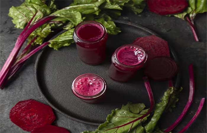 O ‘ouro vermelho’ para a saúde do seu cérebro e da concentração: este suco melhora a pressão sanguínea na cabeça